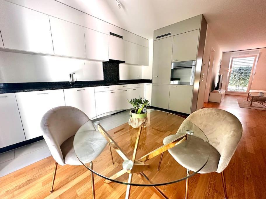 Moderne Wohnung Am Flughafen Opfikon-Glattbrugg Exteriör bild
